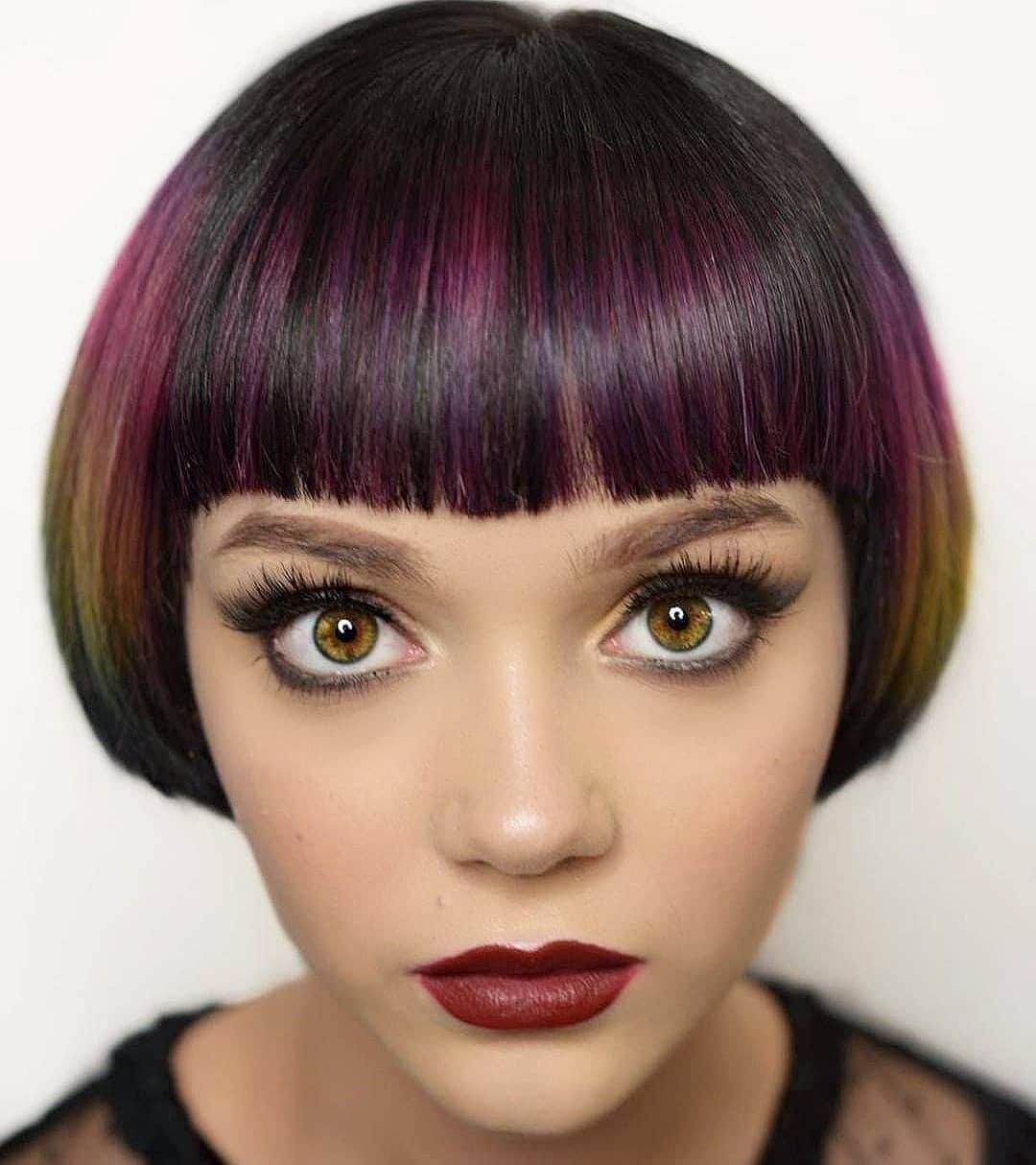 Sam Villaさんのインスタグラム写真 - (Sam VillaInstagram)「#Bobs & #Bangs in Bold Shades. ⠀ ⠀ #ProTip: Sending your client out of the #salon with a dry and finished style will help them really appreciate their new cut or color. This will keep you accountable and make sure that you continue to create work that you are proud of. Additionally, this will allow you to address any questions or concerns their have before they walk out of the door and ensure that they are happy! ⠀ ⠀ The #SamVilla Signature Series Sleekr Professional Straightening Iron is a great and versatile tool to keep at your station. From super straight to #flatiron waves - your clients will leave ready to take on the day. Shop this and other #SamVillaTools thought the link in our bio. ⠀ ⠀ #hair by @thechelvis on @pensive.peony . ⠀ *⠀⠀⠀⠀⠀ *⠀⠀⠀⠀⠀ *⠀⠀⠀⠀⠀ #SamVillaHair #SamVillaCommunity #beautypost #hairstyling #salonlife #beautyjunkie #hairpost #underlights #hairlook #babybangs #babylights #creativecolor #ittakesapro #hairoftheday #aesthetic #hairoftheday #hairslay #hairprofessional #hairideas #beautygram #lob」3月26日 6時15分 - samvillahair