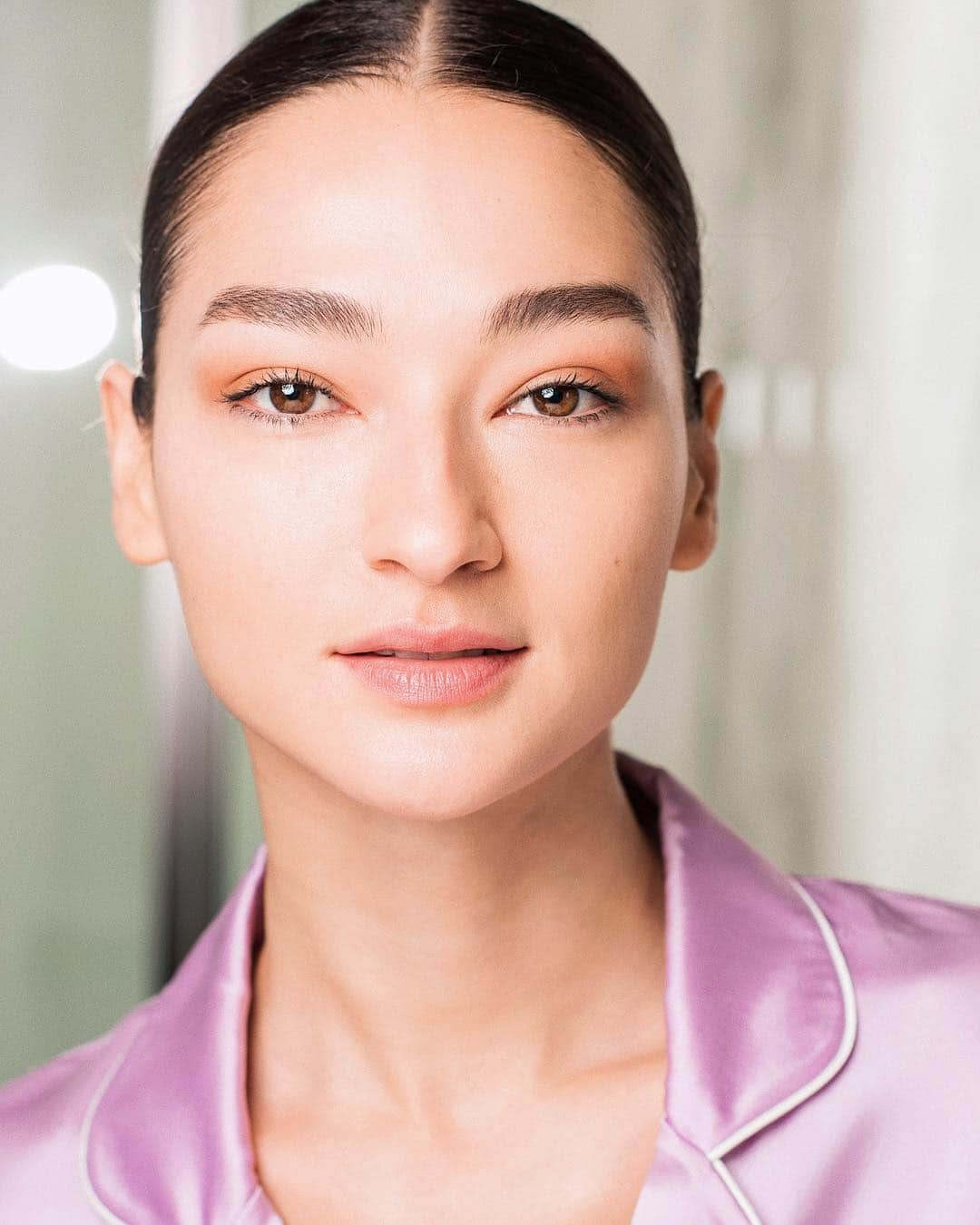 ブルーナ・テノリオさんのインスタグラム写真 - (ブルーナ・テノリオInstagram)「My Japanese Beauty Ritual Up on @coveteur ! 💖 Check the link in BIO to watch the 5-step video for clean, smooth and glowing skin! @sephora #ad #jbeauty」3月26日 6時32分 - brunatenorio