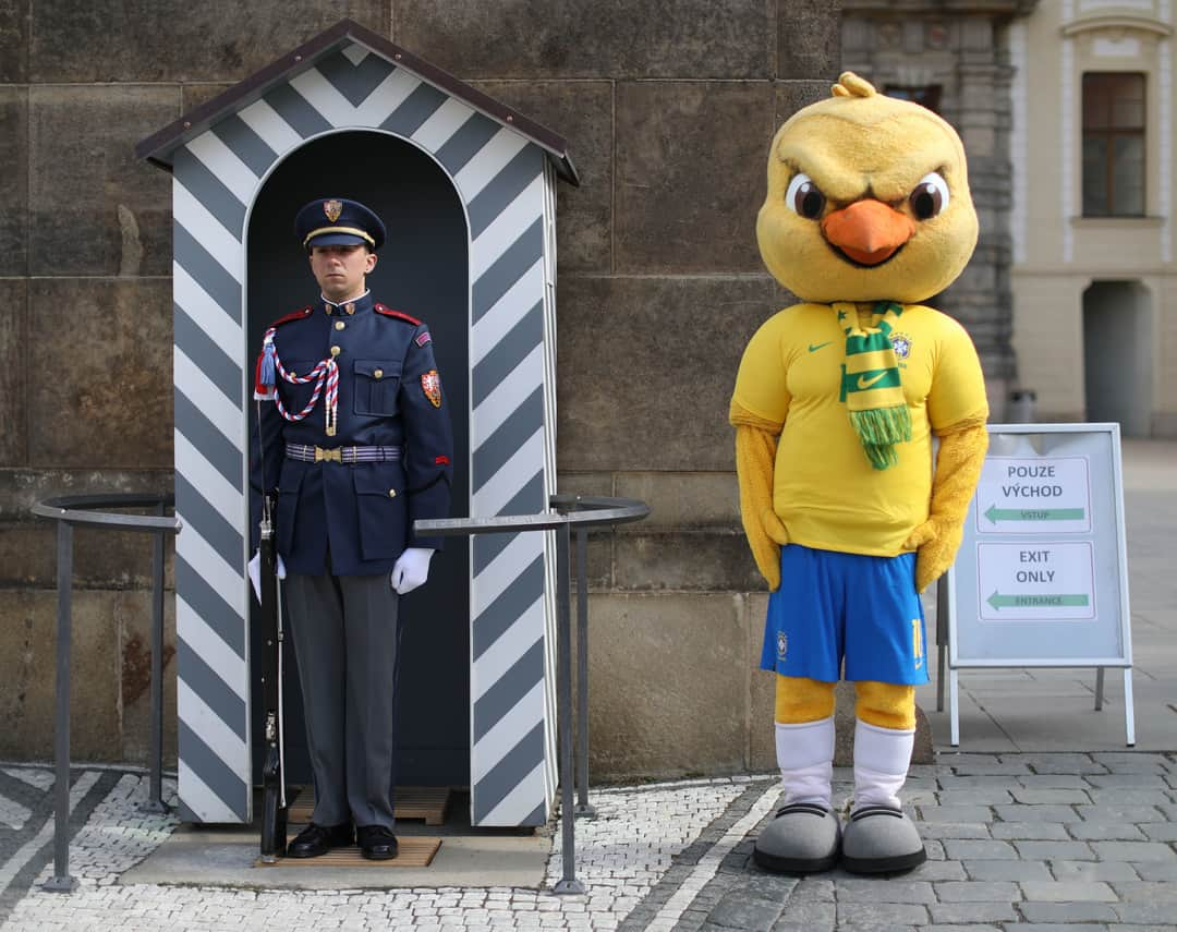 サッカー ブラジル代表チームさんのインスタグラム写真 - (サッカー ブラジル代表チームInstagram)「#Canarinho em Praga! 📸⚽🇧🇷 Fotos: Lucas Figueiredo/CBF」3月26日 6時40分 - cbf_futebol