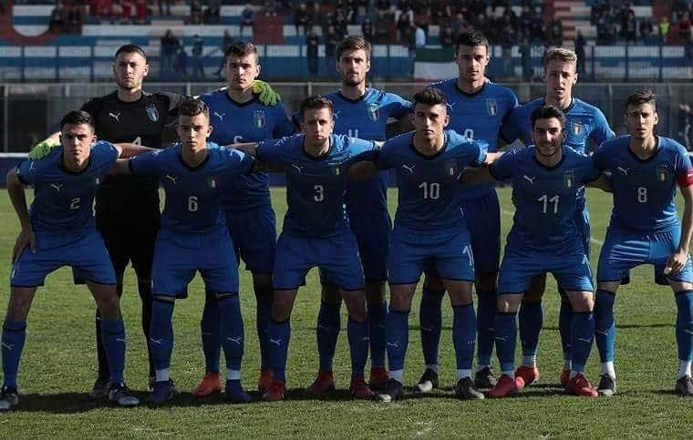 サッカーイタリア代表さんのインスタグラム写真 - (サッカーイタリア代表Instagram)「#Under20⚽️ Torneo ‘8 Nazioni’, #Azzurrini🇮🇹 sconfitti nell’ultimo match giocato contro la Svizzera🇨🇭 . Nicolato schiera una formazione composta da dieci classe 1999 e da un 2000. Il Ct: “L’esperienza maturata in queste partite dai ragazzi servirà per il Mondiale” . . #VivoAzzurro」3月26日 6時42分 - azzurri