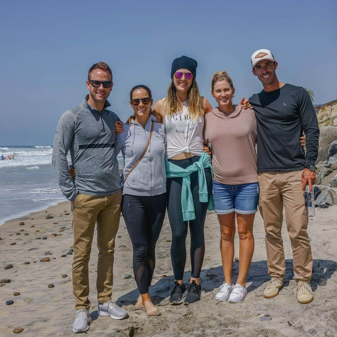 サンドラ・ガルさんのインスタグラム写真 - (サンドラ・ガルInstagram)「Couples sandwich 🥪 @azagolf @sarahjanegolf 😊」3月26日 6時57分 - thesandragal