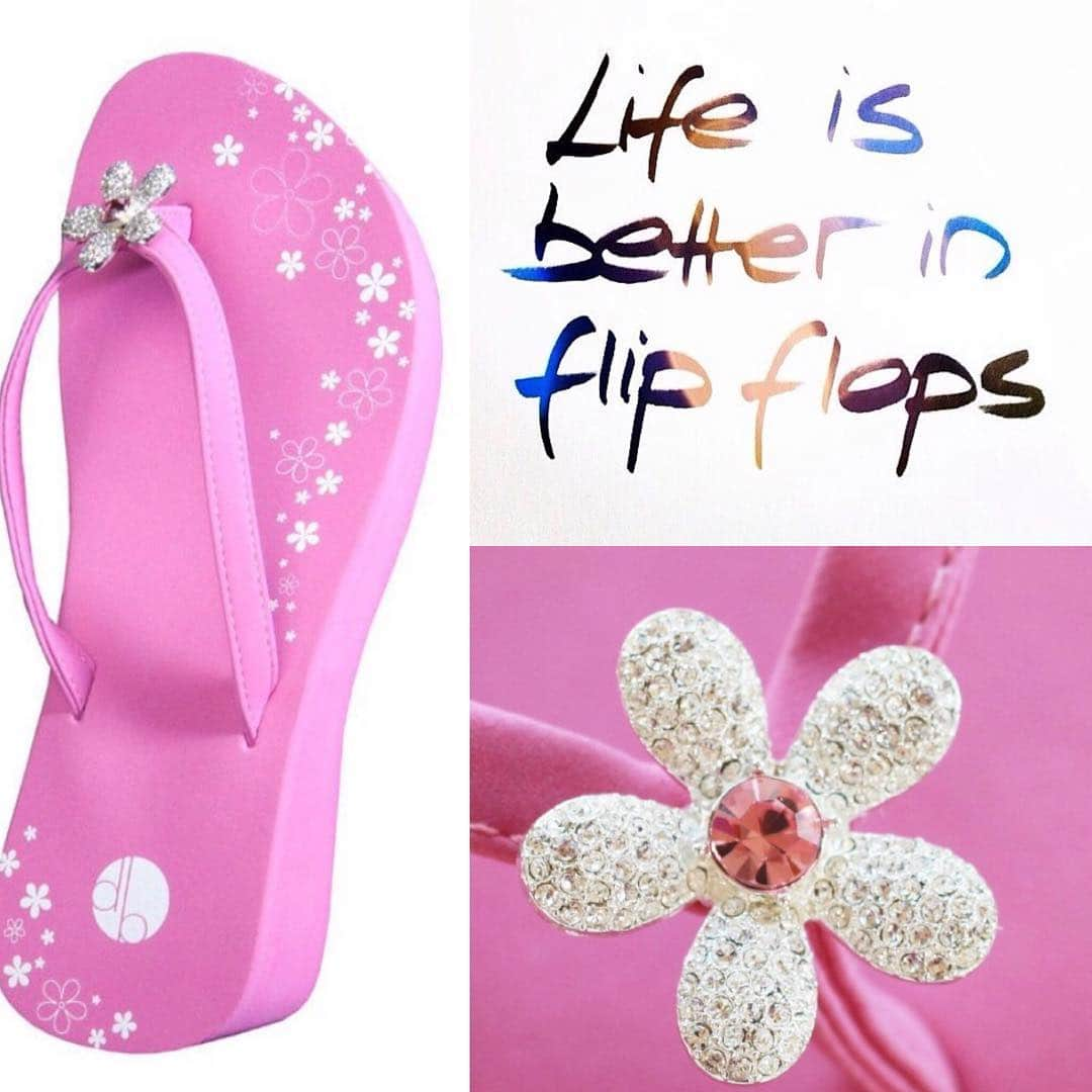 ガールトゥードアーズダウンのインスタグラム：「One of our most popular styles, the Girl Two Doors Down pavé flower sparkly flip flops have over 150 high-quality crystals set in each five-petal flower. Soles rest on a floral motif in these dressy flip flops. Your feet will be cheered up instantly when you look at the designer flip flops decorating your feet: it's like sending yourself flowers.  Shop now www.gtdd.com」