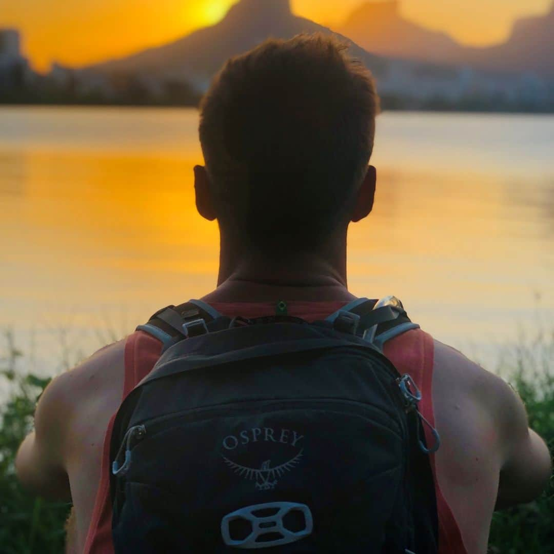 オスプレーさんのインスタグラム写真 - (オスプレーInstagram)「May every sunrise hold more promise, and every sunset hold more peace. | 📷: @tiegen.brickson | #ospreypacks #monday #sunrisesunset」3月26日 7時25分 - ospreypacks