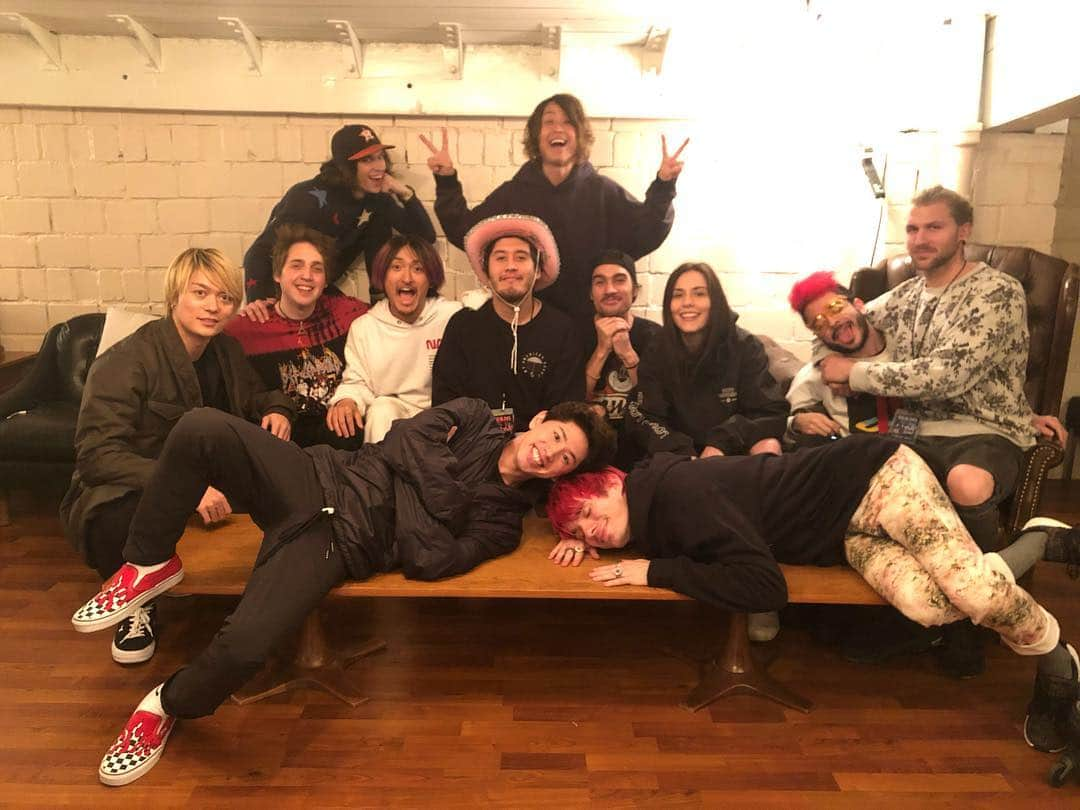 Toru さんのインスタグラム写真 - (Toru Instagram)「Thank you so much Seattle!!!!🇺🇸 We’ll be back as soon as we can. Love you guys!! @waterparks @standatlantic」3月26日 7時18分 - toru_10969