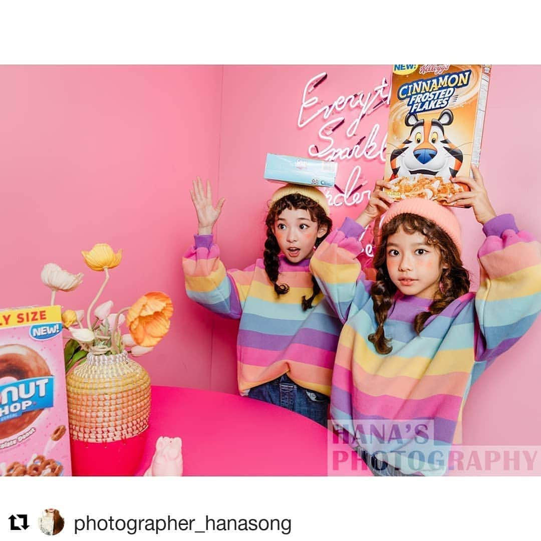 ハン・シウンさんのインスタグラム写真 - (ハン・シウンInstagram)「#Repost @photographer_hanasong (@get_repost) ・・・ Photo by. Me Brand : @ilovejesus_official  H & M : @juheekids  Model : @sieunlove @hyoje_park_kidsmodel  #브랜드 아이러브지저스 #아이러브지저스 #ilivejesus #editorial #fashionphotography #kidsbrand #화보 #룩북 #lookbook #catalog #magazine #mordern #vintage #color  #photographerhana #fashion #포토그래퍼송하나 #황시은 #박효제 #헤어메이크업송주희  #kidsfashion #키즈패션」3月26日 7時46分 - sieunlove