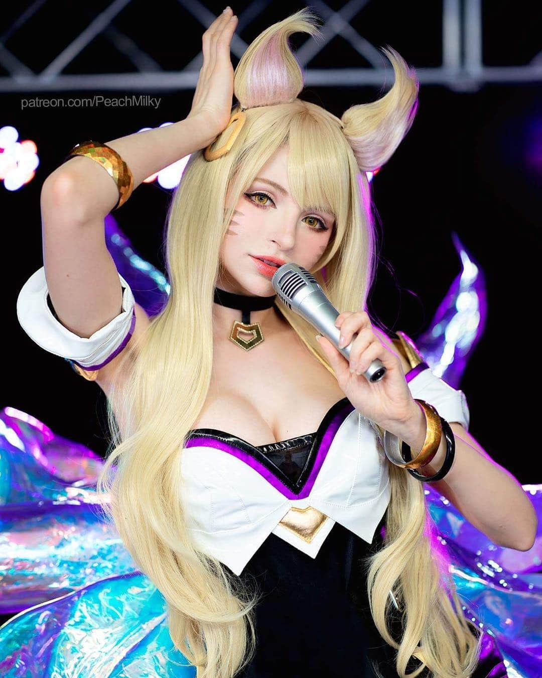 ソフィーさんのインスタグラム写真 - (ソフィーInstagram)「K/DA Ahri is available this month on my Patreon! So pleased with how this set turned out! ✨ . . 📸 @lukecraigphoto  Cosplay from @fmanime  Tail by me! . . #kdaahri #ahri #ahricosplay #leaugeoflegends #leagueoflegendscosplay #kda #kdacosplay #cosplayersofinstagram #cosplaygirls」3月26日 8時22分 - peachmilky_