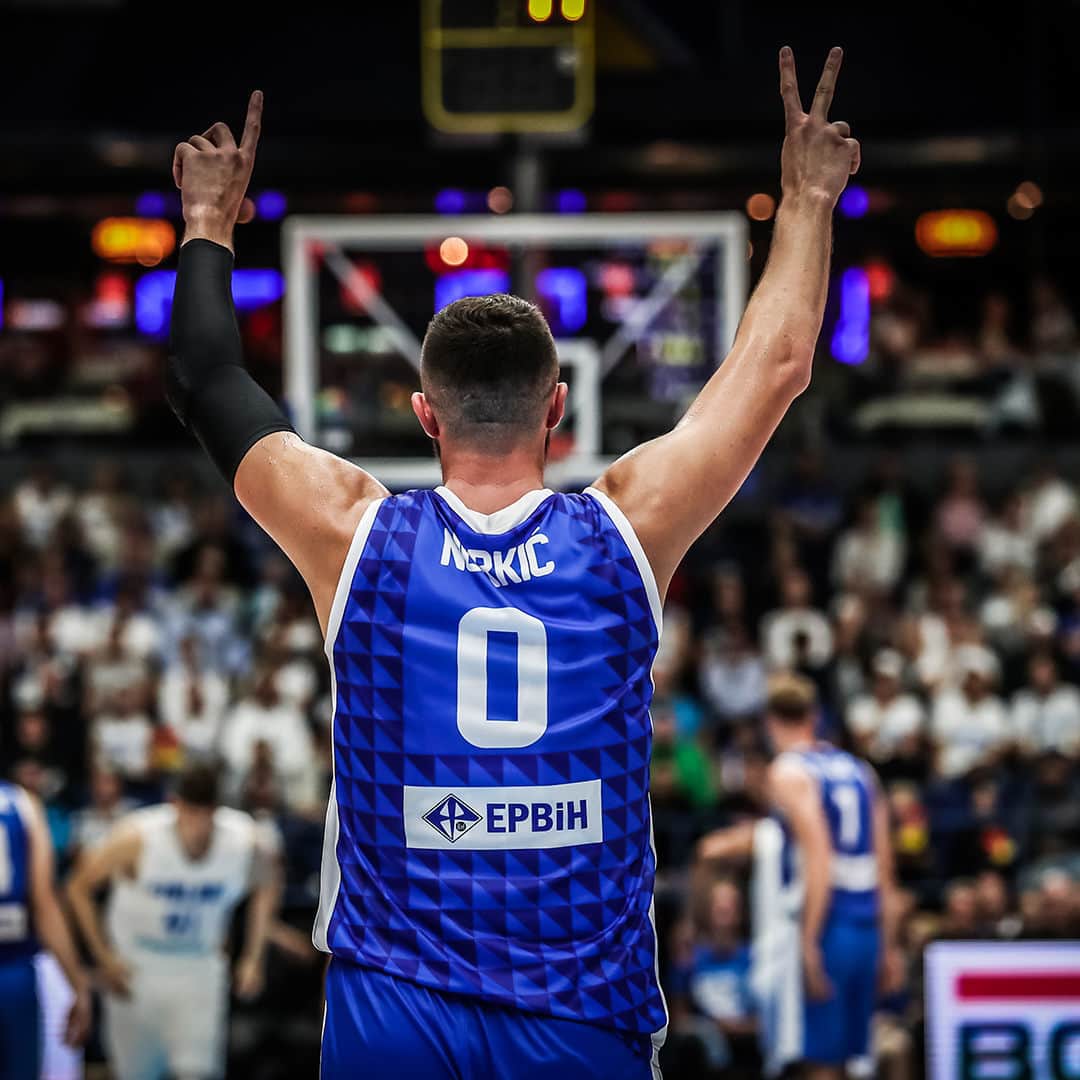 FIBAさんのインスタグラム写真 - (FIBAInstagram)「Join us in wishing Jusuf Nurkic 🇧🇦 (@bosnianbeast27) a speedy recovery 🙏. #MinorSetbackForAMajorComeback」3月26日 18時30分 - fiba