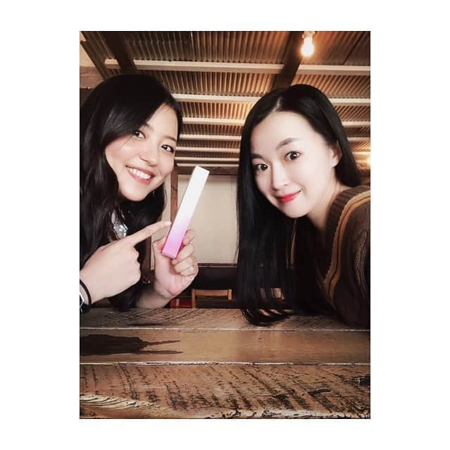 長沢美月さんのインスタグラム写真 - (長沢美月Instagram)「とーってもお久しぶりのハンナさん✨ 沢山話せて良かった😍 やっぱり会って話すって大切🌸 ハンナさんプロデュースの化粧品頂いたので、今日から使います♫ #ブログ更新しました #アイムハンナ #アイクリーム」3月26日 18時35分 - _mizuki_0212