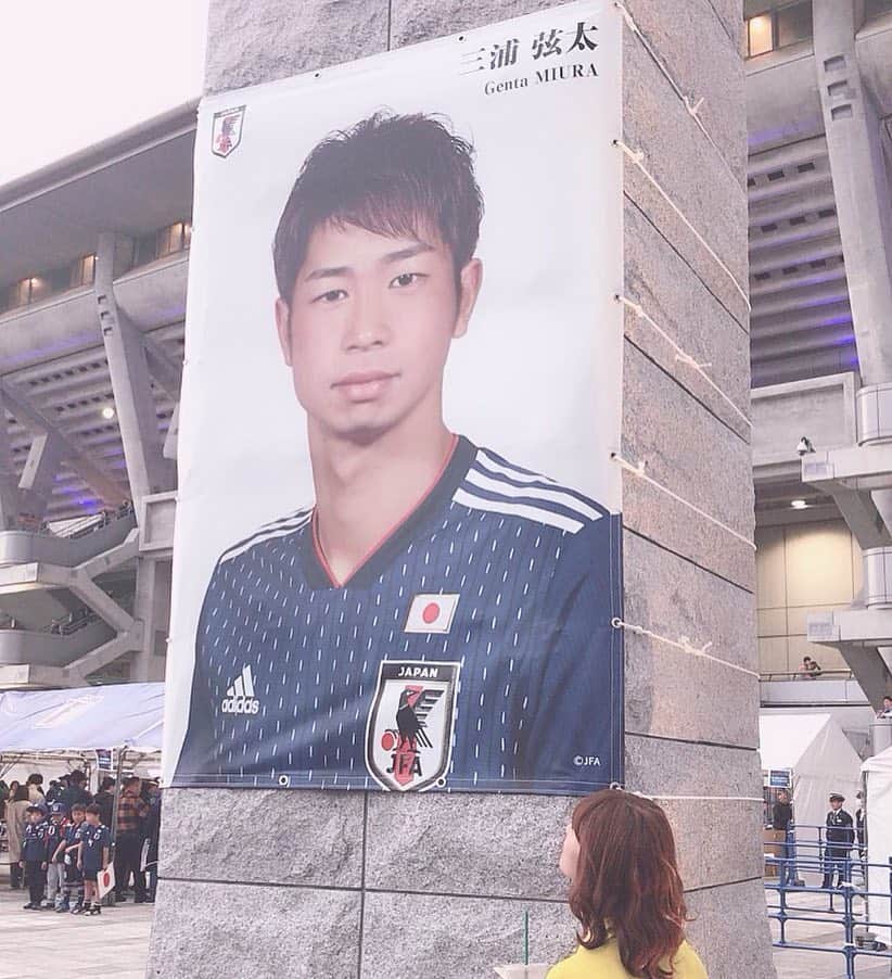 矢代梢さんのインスタグラム写真 - (矢代梢Instagram)「今日は行けないけど、、、 我らがキャプテン！スタメンきたー👏 #samuraiblue #サッカー #日本代表 #⚽️」3月26日 18時41分 - kozue_yashiro