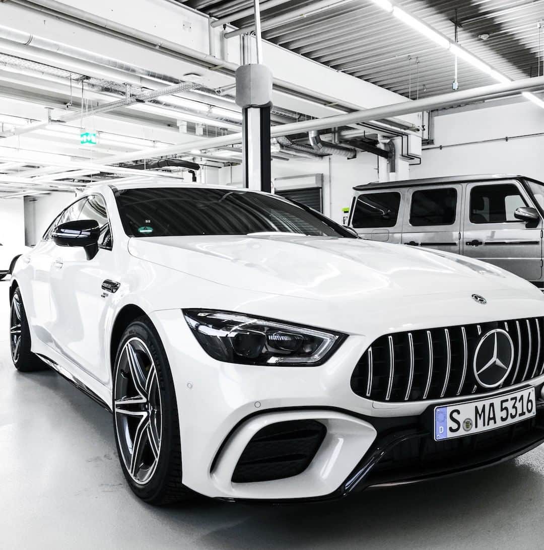 Mercedes AMGさんのインスタグラム写真 - (Mercedes AMGInstagram)「[Mercedes-AMG GT 53 4MATIC+ 4-Door Coupé | Fuel consumption combined: 9.1 l/100km | CO2 emissions combined: 209 g/km]  You don't need bright colors to make a striking impression!  #MercedesAMG #DrivingPerformance #AMGGTFAMILY」3月26日 19時00分 - mercedesamg