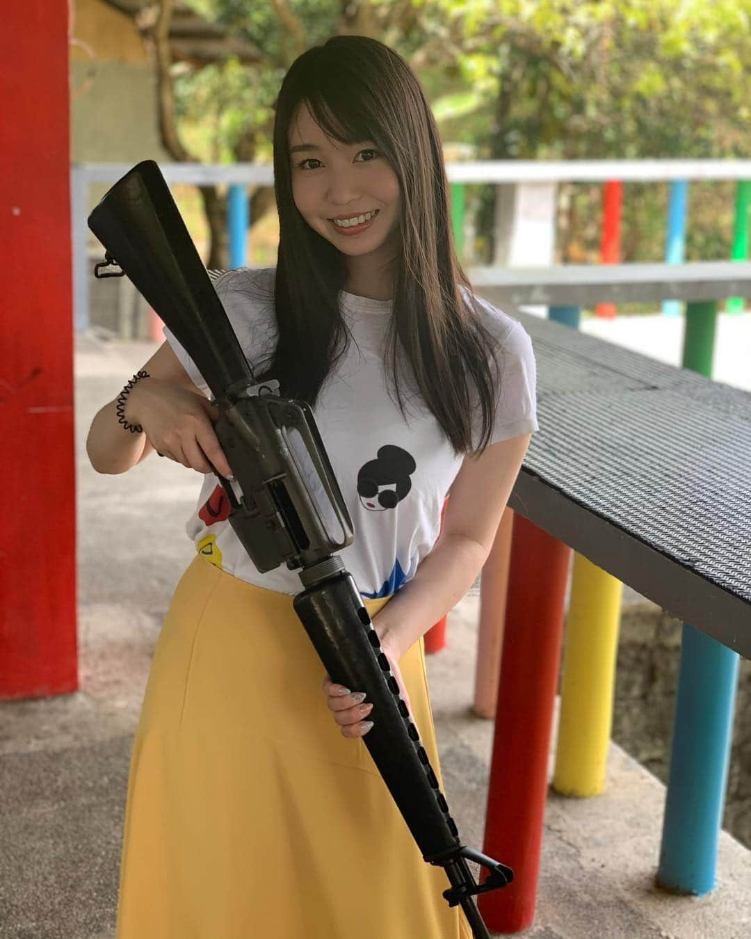 夢乃あいかさんのインスタグラム写真 - (夢乃あいかInstagram)「. 銃💣 いろんな種類撃たせてもらった☺︎」3月26日 19時21分 - yumenoaika826