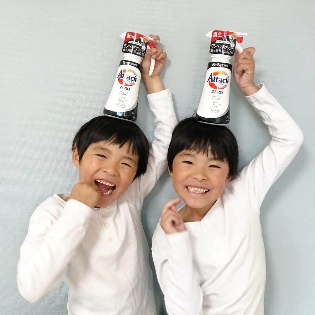 ᴋᴀɴᴀᴋöさんのインスタグラム写真 - (ᴋᴀɴᴀᴋöInstagram)「洗浄力、消臭力などが パワーアップした 『アタックZERO』が 4月に新発売‼️ * この新ボトルが…すっごく便利なんです❤️ * ワンハンドプッシュで、洗濯の量に合わせて 片手で簡単に洗剤を 投入できちゃいます🌈✨ * こんなボトル待ってたー👏🏻💕 本当に使いやすいです‼️ * 花王アタックのモニターに参加して使用しました✨ @kao_attack_jp * #アタックZERO #アタックゼロ #洗濯愛してる会 #ドラム式洗濯機 #ワンハンドプッシュ #ママリ #PR」3月26日 19時14分 - kanakokko_34_