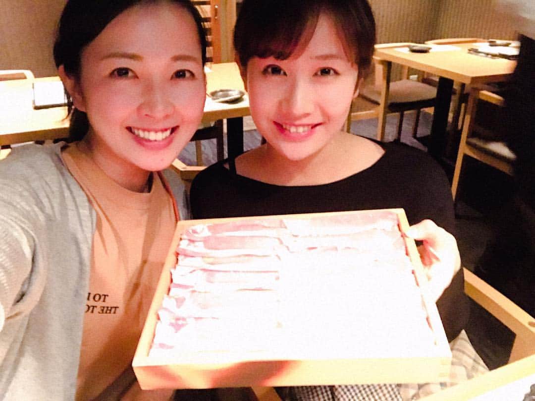 のインスタグラム：「みなさーん！速報です📢 杏奈さんがインスタ始められました♡☺️ @annatokushige  #メーテレ #ドデスカ #徳重杏奈アナ  #島津咲苗 #しゃぶしゃぶ は #白飛び しました😂」