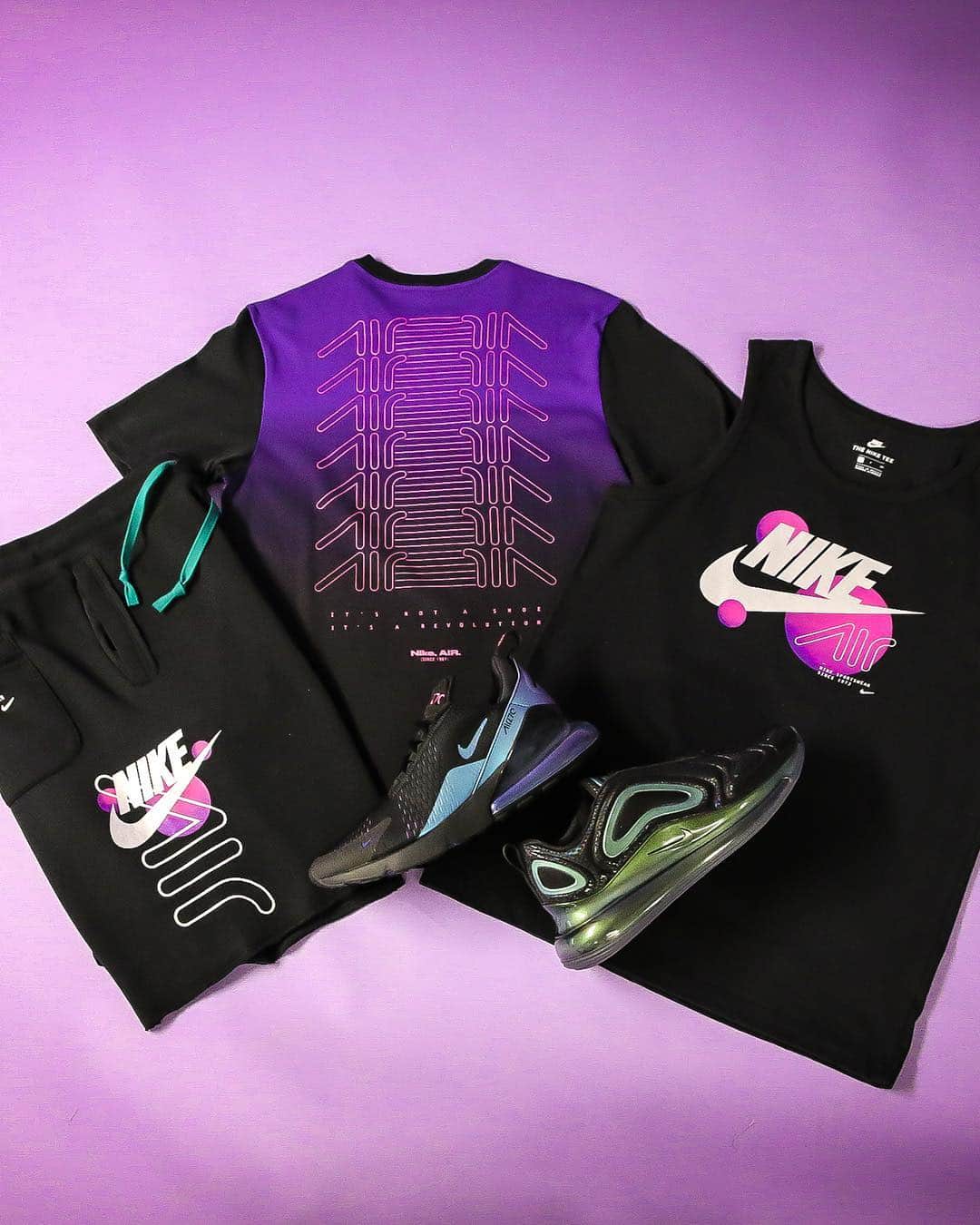 Foot Lockerさんのインスタグラム写真 - (Foot LockerInstagram)「Rewind. Fast Forward. #Nike 'Throwback Future' Collection Available Now, In-Store and Online」3月26日 10時32分 - footlocker