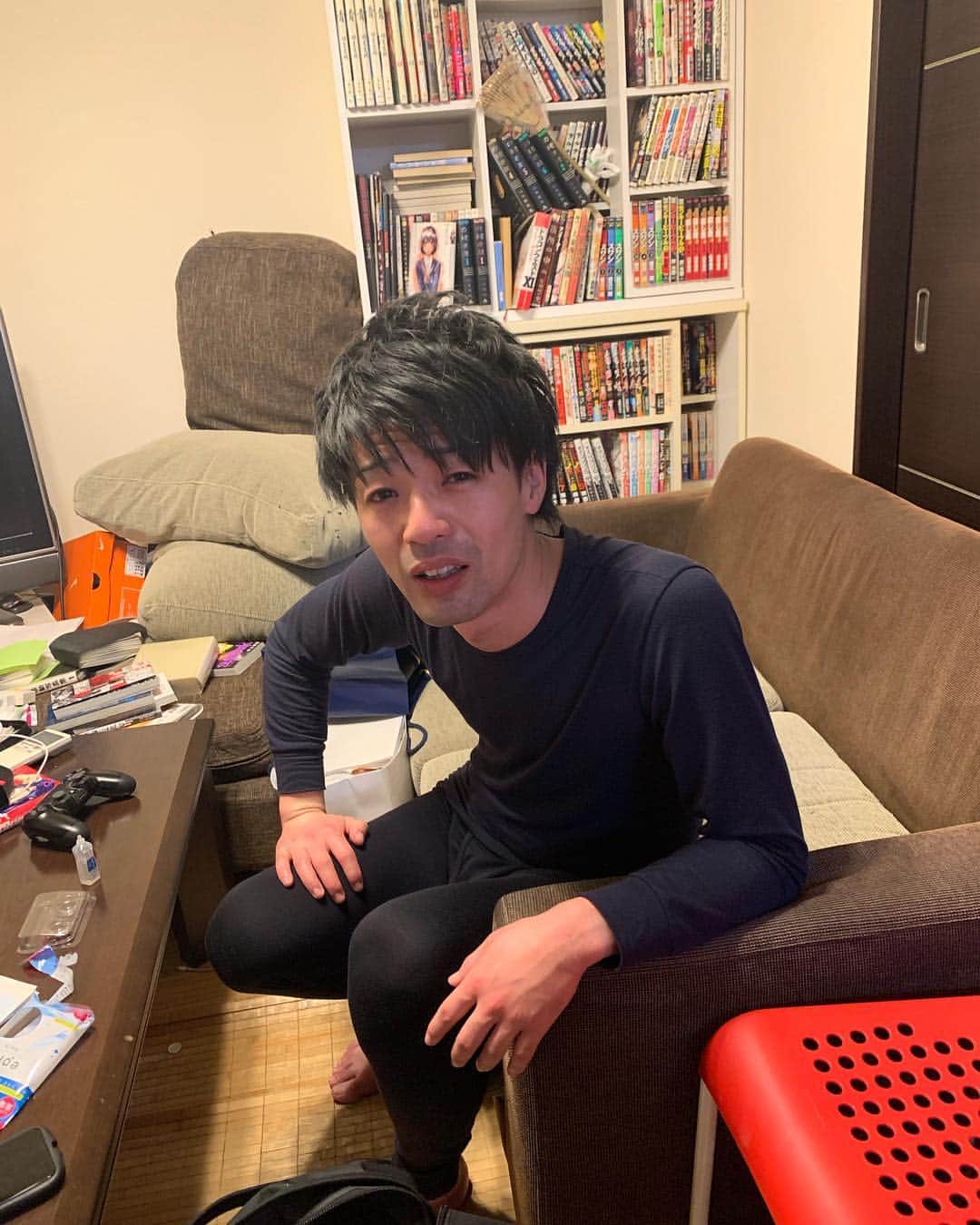 池田真一のインスタグラム：「昨日、夜中の5時に辻井がチェックインしにきた！」