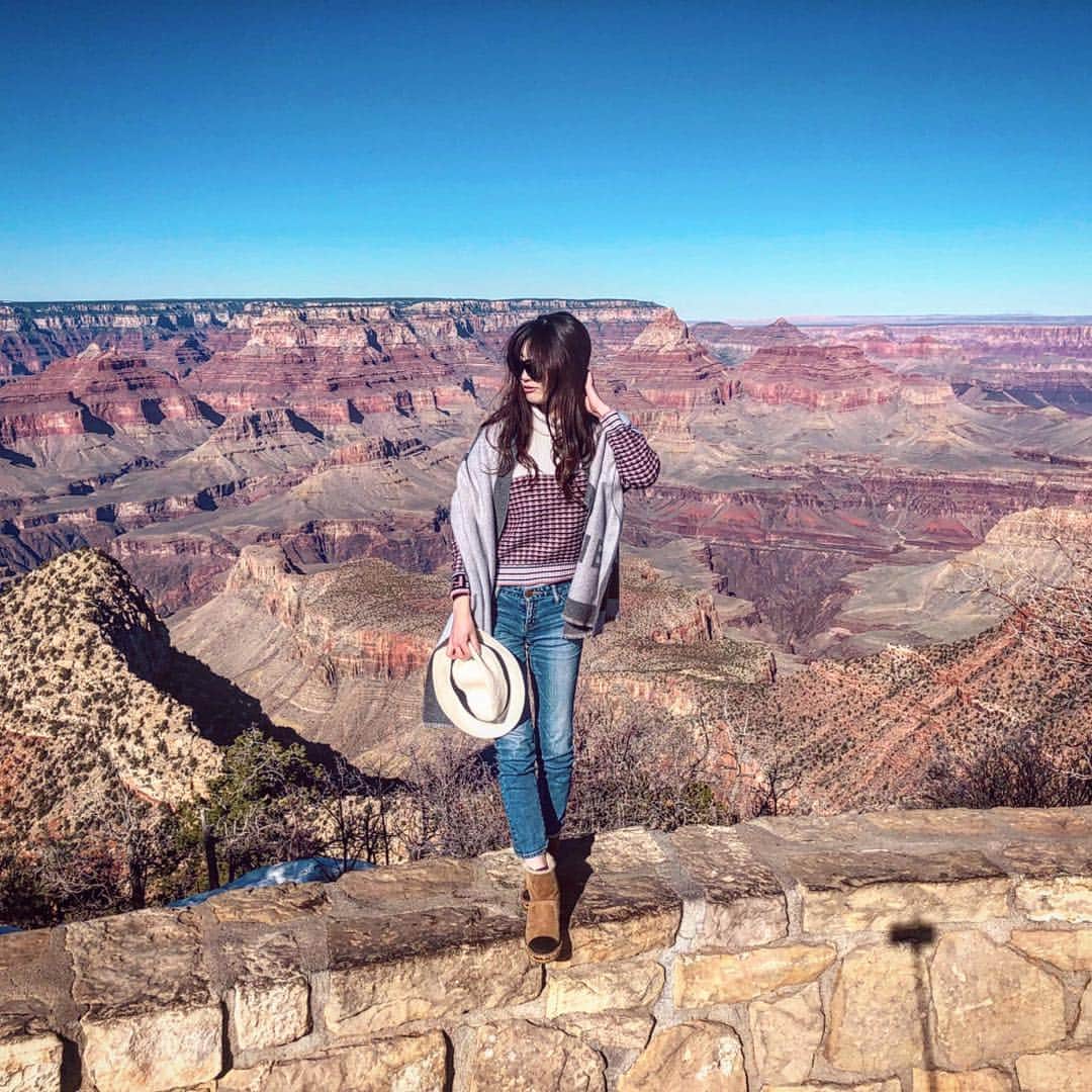 清水彩子のインスタグラム：「グランドキャニオン...💞 #GrandCanyo#arizona  #travel #trip #✈️ #旅日記 #トラベルグラム #旅スタグラム  #ラスベガス散歩🇺🇸 #LasVegas #USA #tabijo_las」