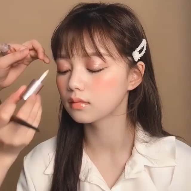 Chuuのインスタグラム：「펄 장인! 베이지츄의 야심작인 페리윙클 펄 파우더 #핑크문라잇✨✨」