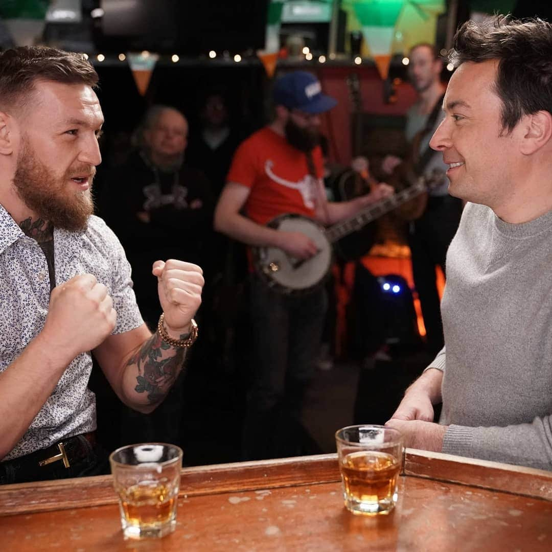 ジミー・ファロンさんのインスタグラム写真 - (ジミー・ファロンInstagram)「The entire show tonight is completely shot on a smartphone. As my first guest tonight -  @thenotoriousmma would say - it is PROPER. #FALLONTonight」3月26日 11時09分 - jimmyfallon