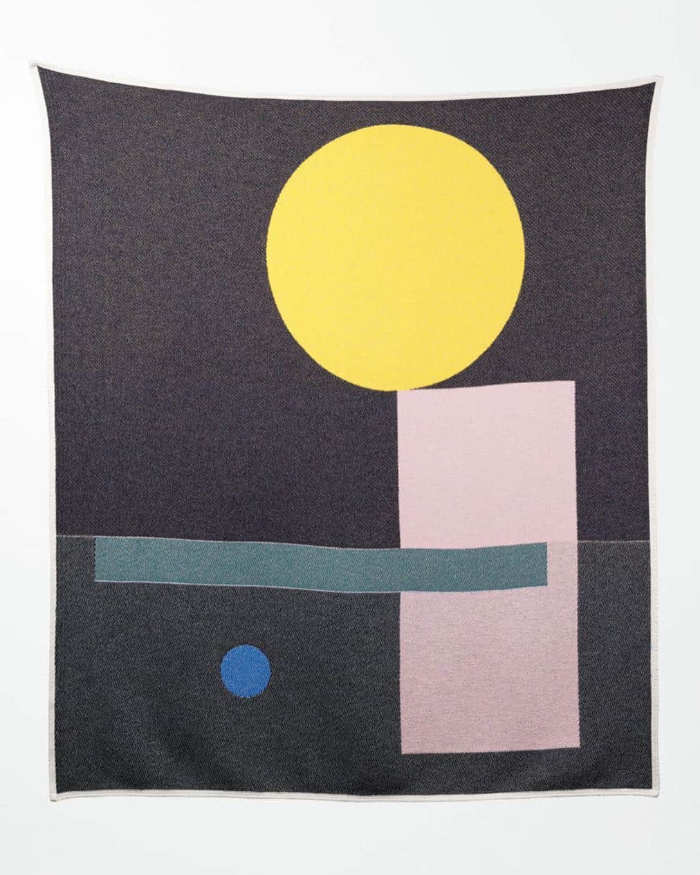 Design Milkさんのインスタグラム写真 - (Design MilkInstagram)「@zigzagzurich is back with a new round of artist-designed cotton #blankets that continue exploring the #Bauhaus era. Marking the 100th anniversary of the Bauhaus, the brand is expanding their Bauhaused series of blankets for Spring/Summer 2019 with a few new global artists. \\\ See the entire collection on designmilk.com!」3月26日 11時30分 - designmilk