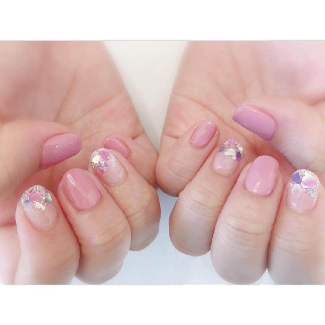 宮崎梨緒さんのインスタグラム写真 - (宮崎梨緒Instagram)「💅💅💅 ＊ 春っぽいネイルにしたー♡ ＊  #newnail  #ネイル #nail #네일  #春ネイル #네일스타그램 #손스타그램」3月26日 12時05分 - miyazakirio