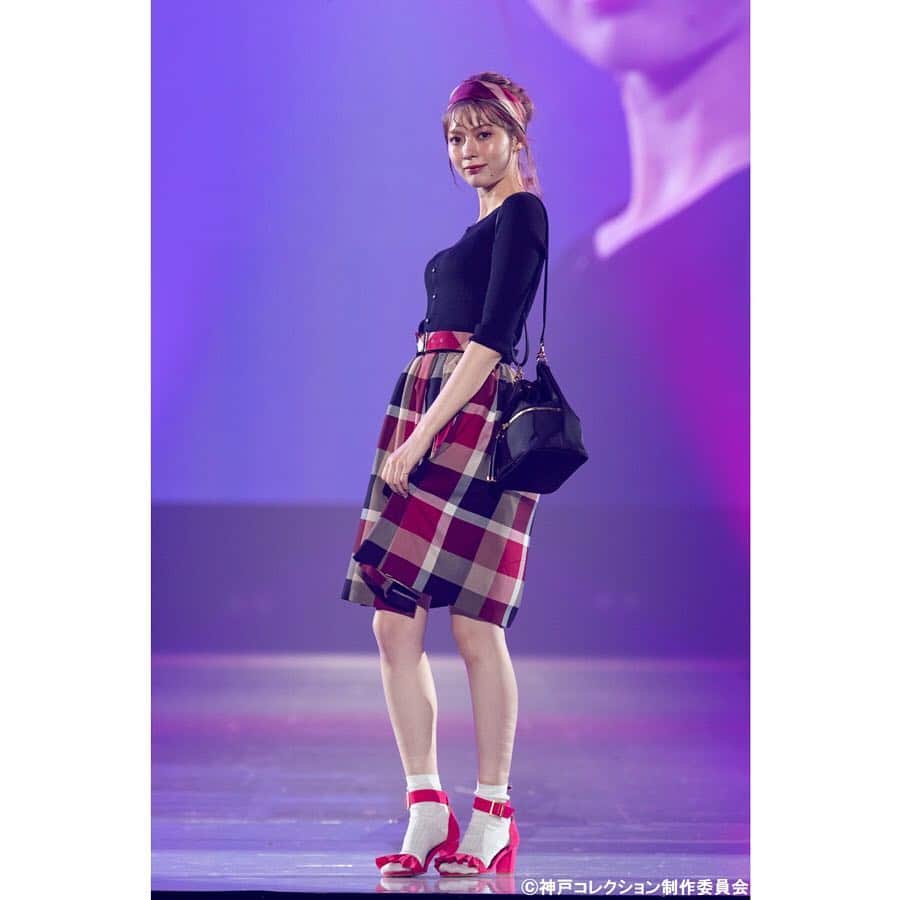 神戸コレクションのインスタグラム：「. . . 神戸コレクション 2019 SPRING/SUMMER -ガールズフェスティバル- OFFICIAL PHOTO . ▽STAGE▽ Hankyu×KOBE COLLECTION . ▽BRAND▽ #bluelabelcrestbridge (@blueblackcb) . ▽MODEL▽ #八木アリサ #谷まりあ #瑛茉ジャスミン #朝比奈彩 . #kobecollection #神戸コレクション #kobecollection_official #神戸コレクション公式 #神コレ #2019ss #神戸コレクション2019ss #ガールズフェスティバル #fashionshow #fashion #model #brand #styling」