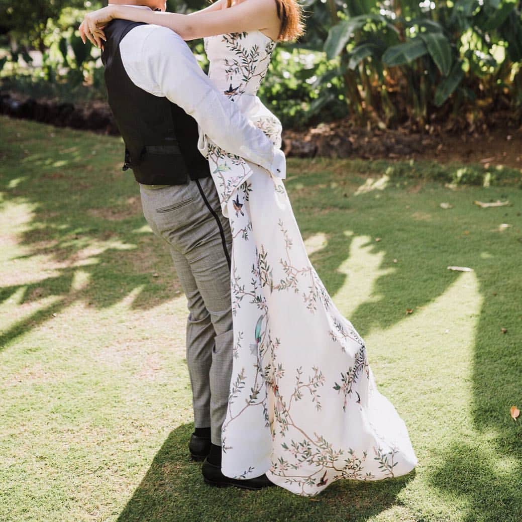 のインスタグラム：「❤︎❤︎❤︎ . #ハワイ島挙式 #ハワイ島ウェディング #fourseasonshualalai #2019春婚 #thetreatdressing #トリートドレッシング #モニークルイリエ」