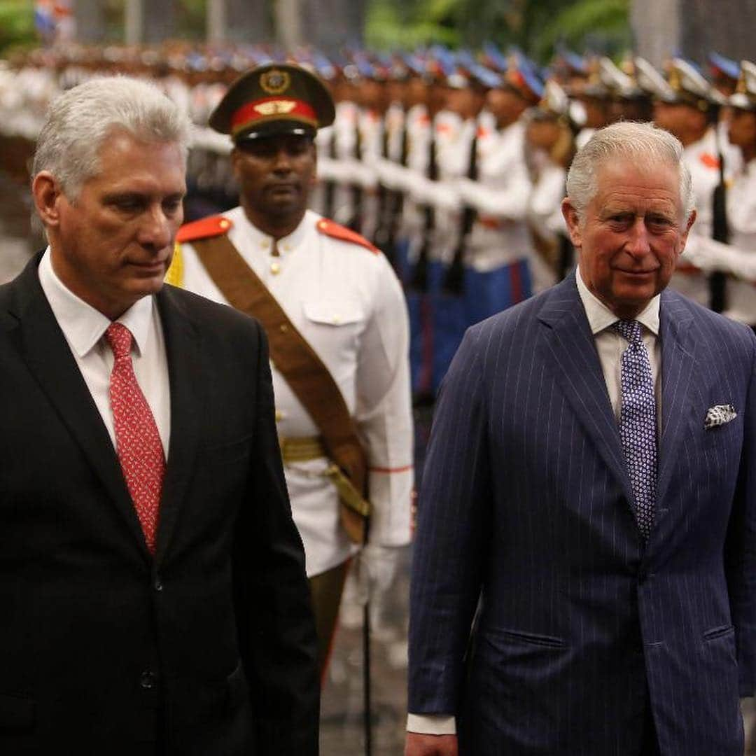 クラレンス邸さんのインスタグラム写真 - (クラレンス邸Instagram)「The Prince of Wales and The Duchess of Cornwall tonight joined the President of Cuba for an official welcome dinner at the Palacio de la Revolucion. #RoyalVisitCuba」3月26日 12時35分 - clarencehouse