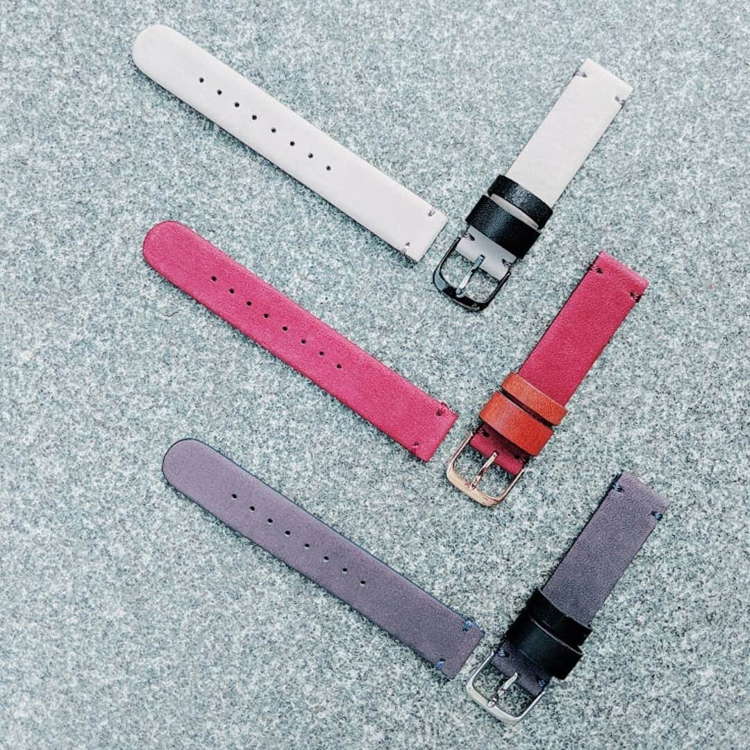 Maker's Watch Knot SGさんのインスタグラム写真 - (Maker's Watch Knot SGInstagram)「The #nubuck strap collection is back by popular demand. The smooth and velvet-like finishing adds a punch to your day!  Know a friend who simply adore this?  Tag them below and come on by #knotsg Raffles City shop to feel it yourself. . #makerswatchknot #watchrobe #mixandmatch #watchoftheday #ootdfashion #ig_singapore #japanesewatch #madeinjapan #japanesewatch #instagramsg #leatherstraps」3月26日 12時45分 - knot_singapore