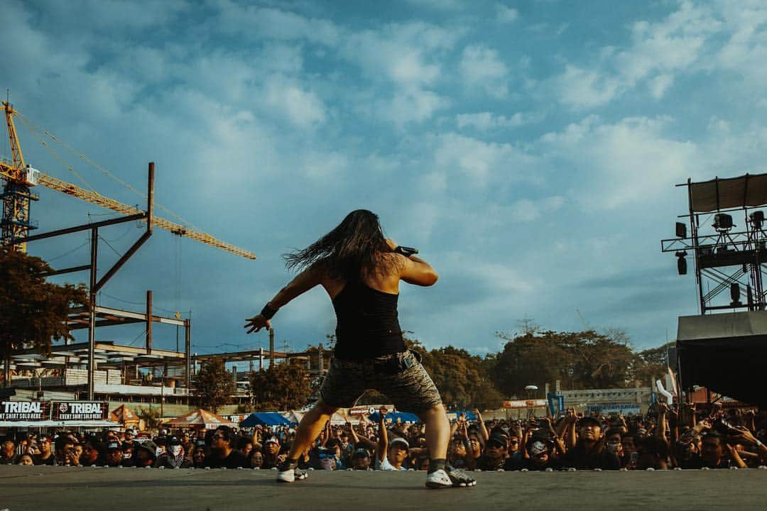 Her Name In Bloodさんのインスタグラム写真 - (Her Name In BloodInstagram)「Live at #pulpsummerslam 📸 : @nikocezar  @pulpmagazineph」3月26日 13時09分 - hnibband