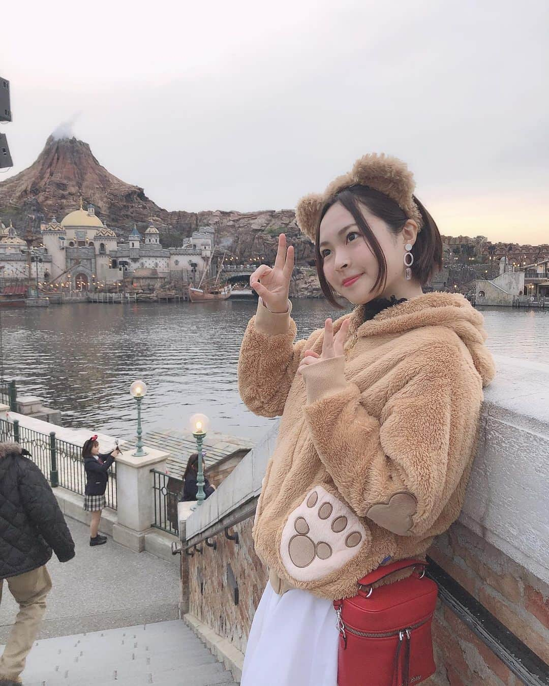 加藤るみさんのインスタグラム写真 - (加藤るみInstagram)「だふぃおコーデ🐻🎪 意味わからんポーズ笑」3月26日 19時46分 - rumicinema