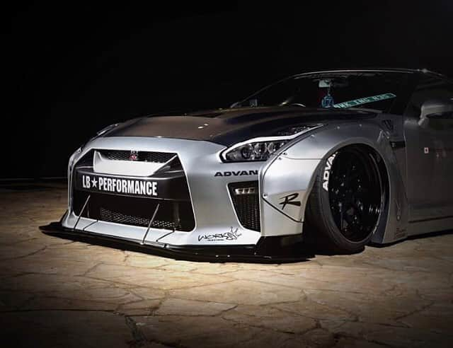 Wataru Katoさんのインスタグラム写真 - (Wataru KatoInstagram)「Liberty-walk自由に歩く！！！ LB★WORKS GTR NISSAN🙂  #nissan#gtr#yokohamatyres #libertywalk#lbworks#lbnation#lbperformance#widebody#stance#gtr#チューニング#自分の車#愛車#ワァーオ」3月26日 14時40分 - libertywalkkato