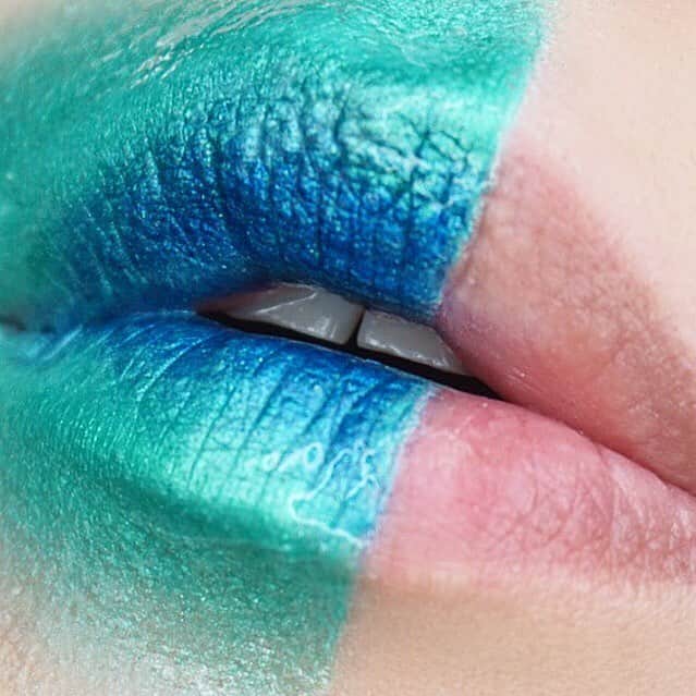 のインスタグラム：「🐠🐳🐬 @nyxcosmetics jumbo pencil in milk as a base. @meltcosmetics #meltsmokesessions palette in sweet tooth & blue dream, #meltblueprint stack in #meltkingstud . @lindahallbergcosmetics #infinityglass on top. Inspired by @aaronsmakeup beautiful eye look💙 . . #nyxcosmetics #nyxprofessionalmakeup #meltcosmetics #lindahallberg」