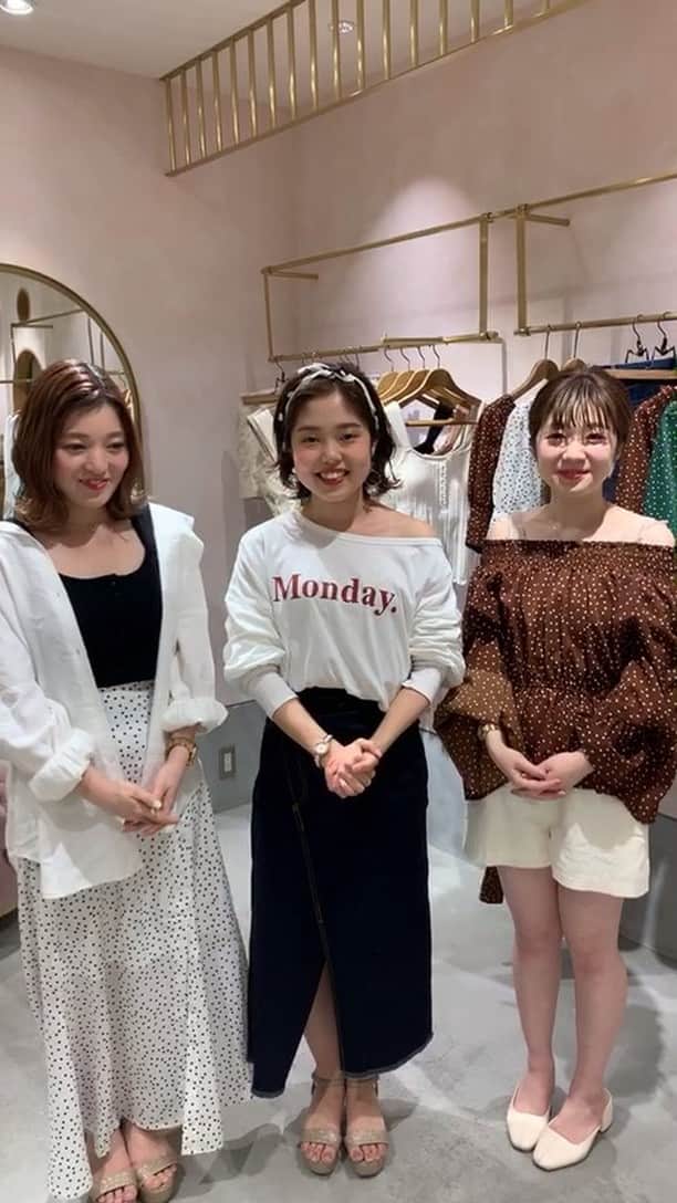 mina hinokuchiのインスタグラム：「3/24 staff金丸のアカウントで配信したインスタLIVE♪ 新作のドットシリーズを使ったコーデを4つ紹介してます！」