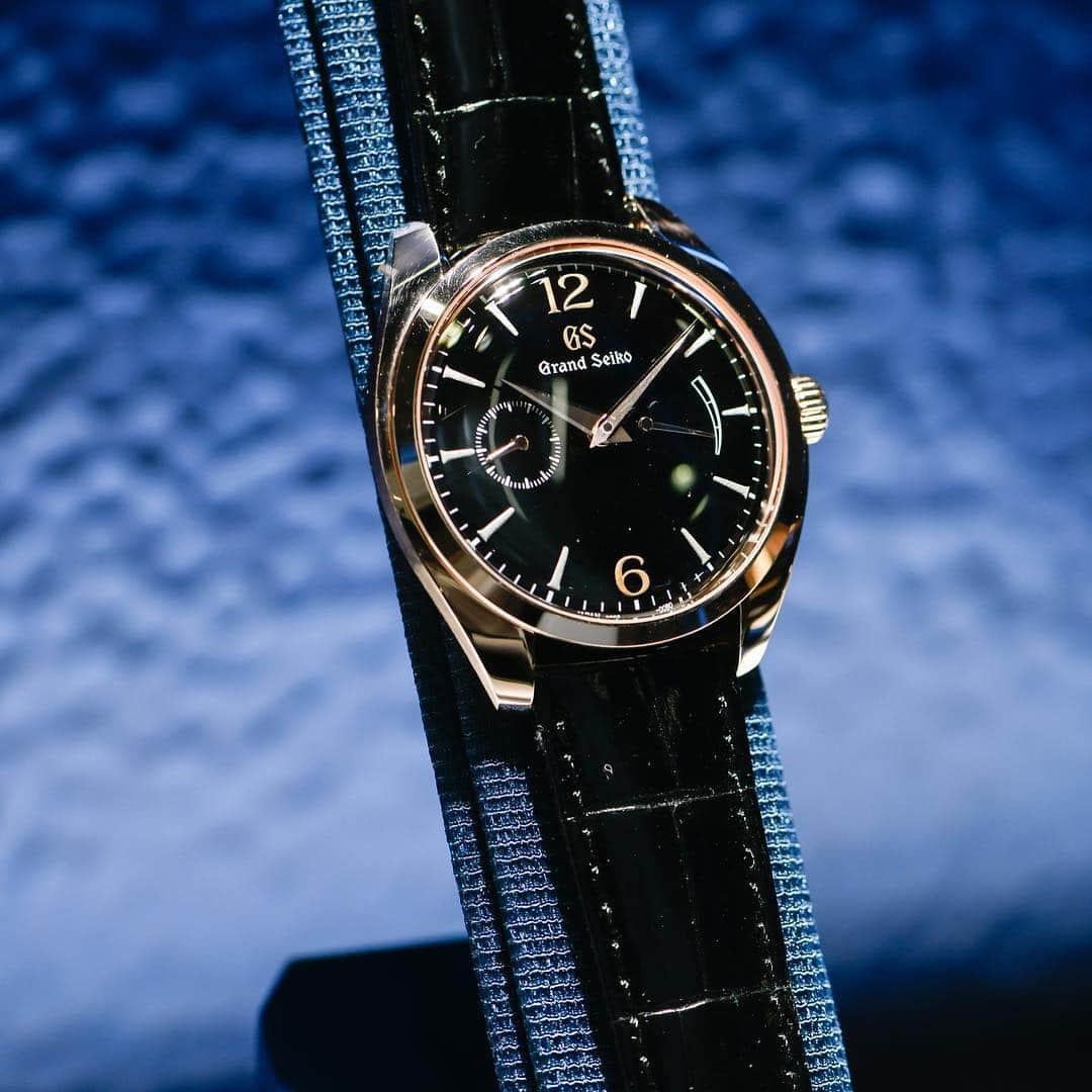 Grand Seiko Official instagramさんのインスタグラム写真 - (Grand Seiko Official instagramInstagram)「新手巻キャリバー搭載の薄型ドレスシリーズ。数量限定の18Kピンクゴールドモデルのダイヤルには、純国産の漆を使用した特別なダイヤルを採用しています。  新手巻キャリバー搭載 薄型ドレスシリーズ 特設サイトはこちら https://www.grand-seiko.com/jp-ja/special/newthindress/  #baselworld #baselworld2019 #grandseiko #gs #watch #elegancecollection #9s63 #sbgk002 #sbgk004 #craftsmanship #urushi」3月26日 15時24分 - grandseikojapan