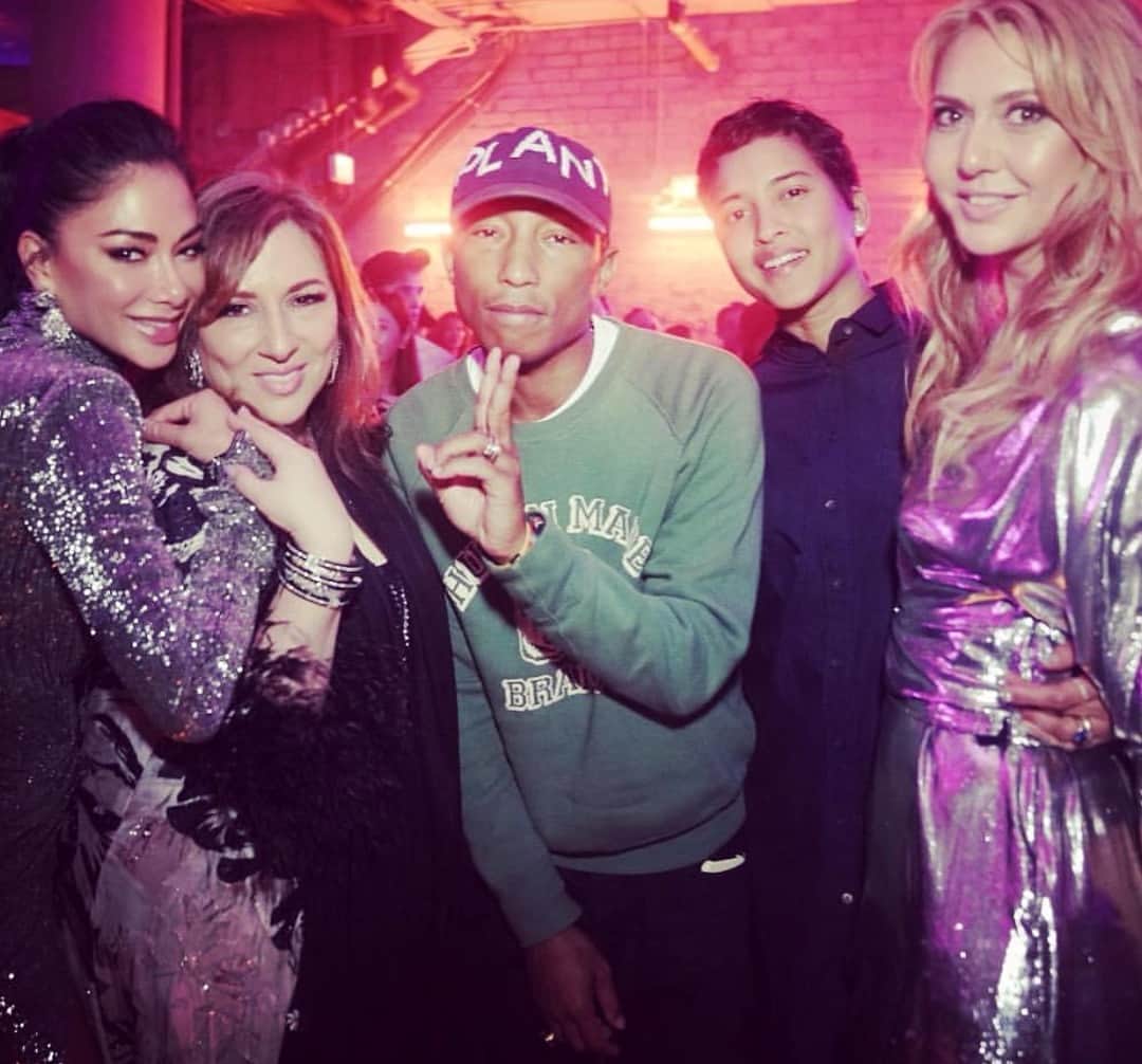 ニコール・シャージンガーさんのインスタグラム写真 - (ニコール・シャージンガーInstagram)「Had a beautiful night in Hong Kong with @ac_kaf, @pharrell and @lorraineschwartz celebrating ‘art in all its forms’ @k11artfoundation @k11artus 💜」3月26日 15時49分 - nicolescherzinger