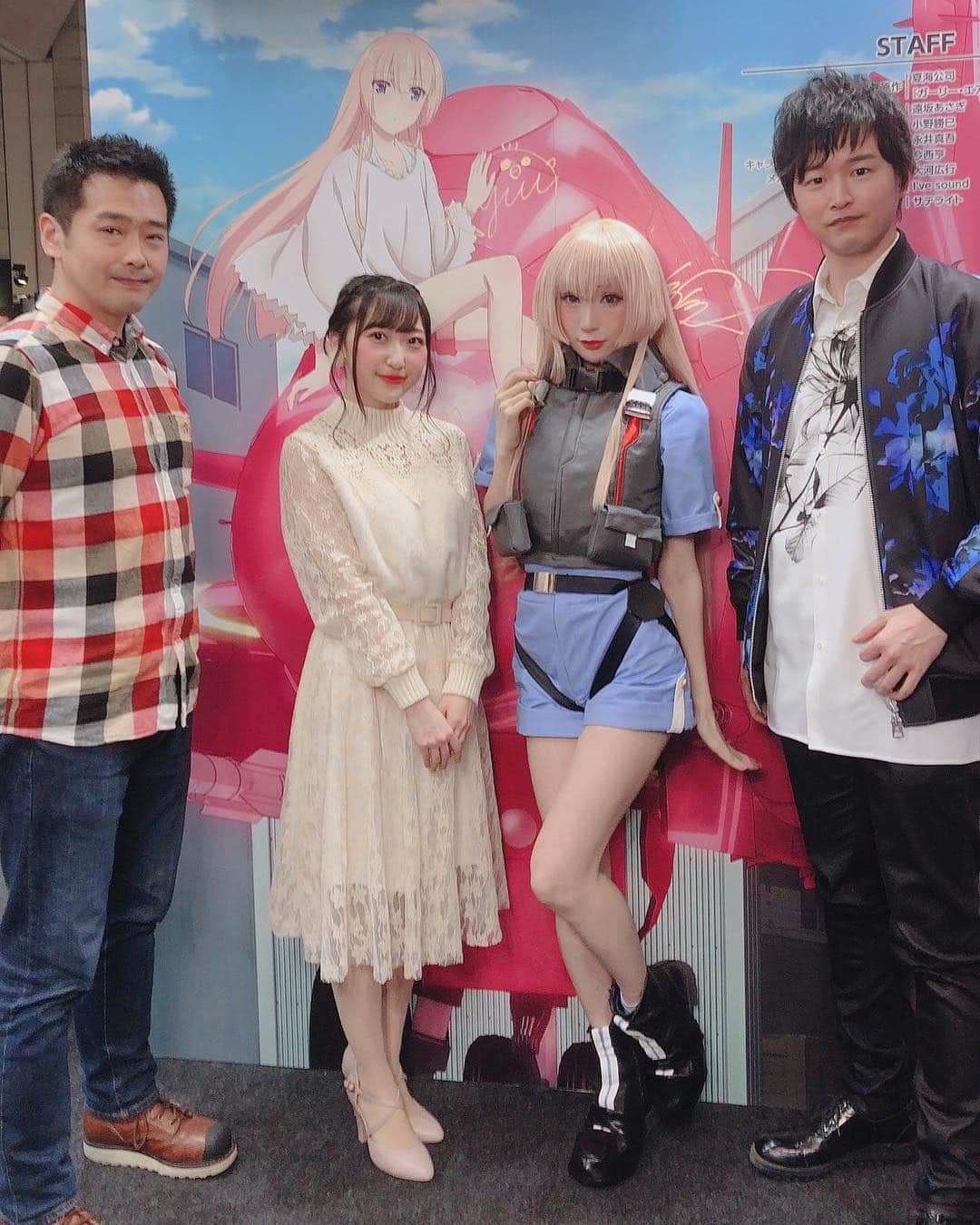 華密美琉さんのインスタグラム写真 - (華密美琉Instagram)「逢坂さん、森嶋さん、小野監督のトークも大盛り上がりですごかった💕なんとわたしも一緒に記念撮影📷ブログやツイートはこちら💁‍♀️ https://twitter.com/chamomi017/status/1110162448936374272?s=21 ‪ガーリー・エアフォース/グリペンの公式コスプレイヤーしました！‬ ‪アニメ放送もみてね！‬ ‪アニメジャパン2019/サテライトブース‬ ‪たくさんブログを更新しました↓‬ ‪https://lineblog.me/chamiblog/archives/1569450.html‬ ‪#AnimeJapan2019 #アニメジャパン #GAF_anime #グリペン撮影会‬ #japan #日本 #event #東京ビッグサイト #ビッグサイト #イベント #アニメジャパン2019 #anime #animejapan #cosplaygirl #cosplay #cosplaymodel #cosplayphoto #cosplayer #グリペン #グリペンかわいい #tokyo #サテライト #アニメ」3月26日 15時53分 - chamomile_chami