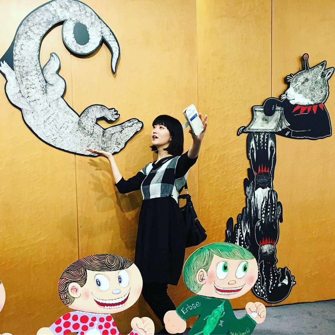 中嶋春陽さんのインスタグラム写真 - (中嶋春陽Instagram)「#自撮りをする人を撮る  が、サーカス感出た🎪  #ヒグチユウコ #ヒグチユウコ展circus  #circus #ヒグチユウコ展 #母撮」3月26日 16時21分 - hal_ru