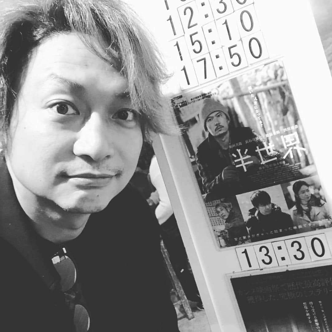 香取慎吾さんのインスタグラム写真 - (香取慎吾Instagram)「映画 #半世界 観てきました！ #稲垣吾郎 × #阪本順治 #吾郎ちゃん の見た事ない顔がみれました。あんな笑い方する稲垣吾郎は本当に初めてみた。スクリーンに映る稲垣吾郎に感動でした。是非劇場で.観て欲しいです！」3月26日 16時22分 - katorishingo_official