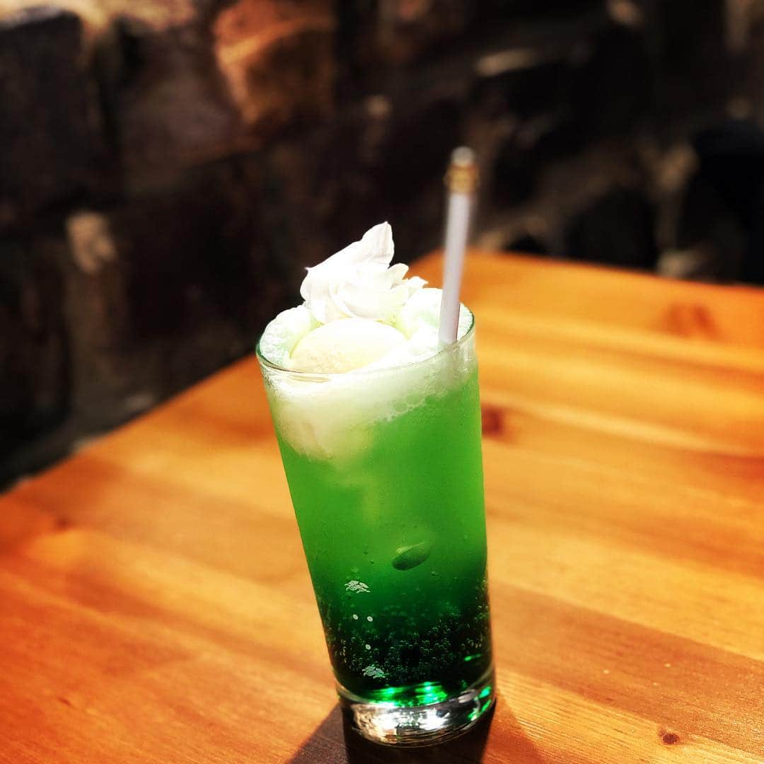 浅田斉吾さんのインスタグラム写真 - (浅田斉吾Instagram)「#クリームソーダ #美味しい」3月26日 16時45分 - seigo_theninja