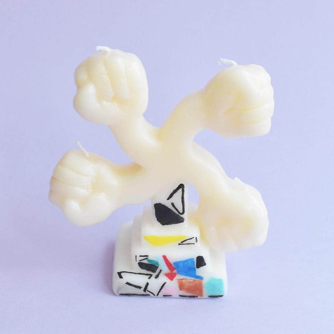blincvaseさんのインスタグラム写真 - (blincvaseInstagram)「WINDMILL MESSAGE: 壊してしまいたい時に/ When you want to burn down everything. SCENT: CABIN PRICE: ¥3,780- in tax #olgagoosecandle」3月26日 16時53分 - blincvase