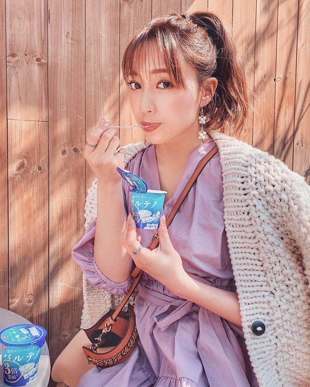 唯可（yuika）さんのインスタグラム写真 - (唯可（yuika）Instagram)「* 最近朝ごはんの代わりに食べてる  濃密ギリシャヨーグルト パルテノ🥛♡ クリーミーで濃厚な味がお気に入り☺️👌 しかも1個食べると約10gもたんぱく質が 含まれているんだって🤙 たんぱく質って体づくりに 本当に重要だからヨーグルトで手軽に取れるの嬉しい😆🧡 * * *  #パルテノ#ギリシャヨーグルト #ボディメイク #カラダづくり#PR #森永乳業#筋トレ#筋トレ女子#たんぱく質#朝ごはん#朝食#アクセサリー#ピアス#ファッション#ランチ#お出かけ @parthenophoto」3月26日 17時01分 - yu.i.k.a