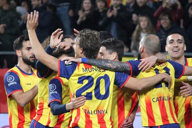 マルク・ムニエッサのインスタグラム：「Molt content per tornar a jugar amb Catalunya, sempre és un plaer retrobar-se amb tants companys i gaudir del futbol. No tardem tant per tornar a veure’ns💛❤️⚽️」
