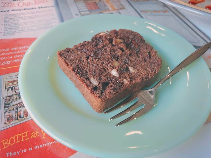 麻生夏子さんのインスタグラム写真 - (麻生夏子Instagram)「🍽基本のオムライス﻿ ﻿ 🍽まるごと新玉ねぎのポトフ﻿ ﻿ 🍽ダブルナッツチョコレートケーキ﻿ ﻿ ﻿ お料理教室にて。﻿ 家でもめちゃめちゃ復習して、だいぶ上手にできるようになりました🙏 ﻿ これで私もオムライスマスターだ！﻿ ﻿ ﻿ #料理 #クッキングラム #cooking #browndish #料理教室 #お料理教室 #盛り付け #夏子のどすこいごっつぁん飯」3月26日 17時03分 - natsukoaso0806