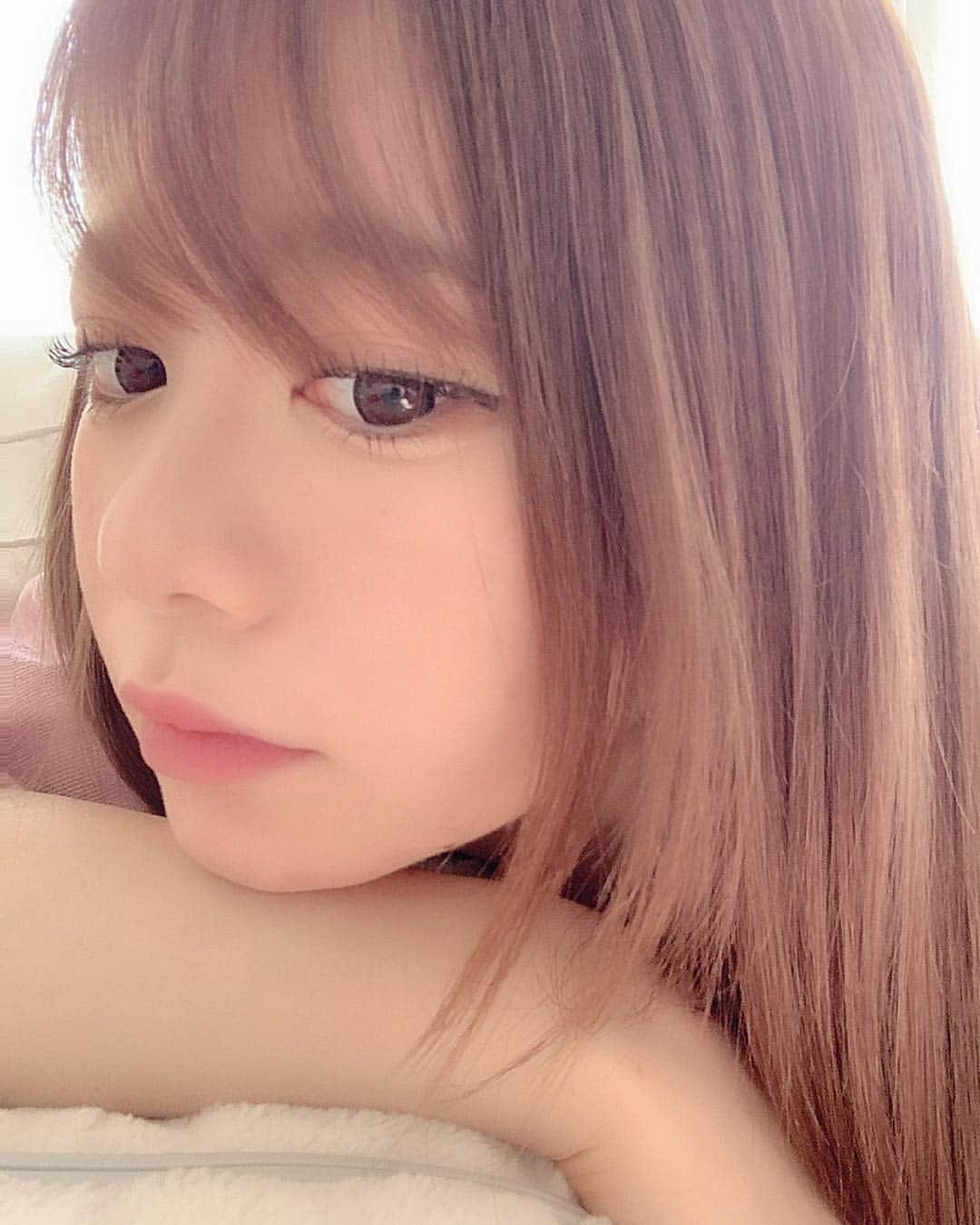 若林萌々さんのインスタグラム写真 - (若林萌々Instagram)「生まれてはじめてまつぱしたよ🐿💗 (@it405_natsumi )さんでやってもらった♡ くるくるんで可愛い〜♡♡」3月26日 17時07分 - wakabayashimomo