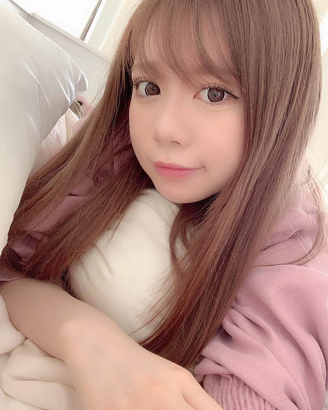 若林萌々さんのインスタグラム写真 - (若林萌々Instagram)「生まれてはじめてまつぱしたよ🐿💗 (@it405_natsumi )さんでやってもらった♡ くるくるんで可愛い〜♡♡」3月26日 17時07分 - wakabayashimomo