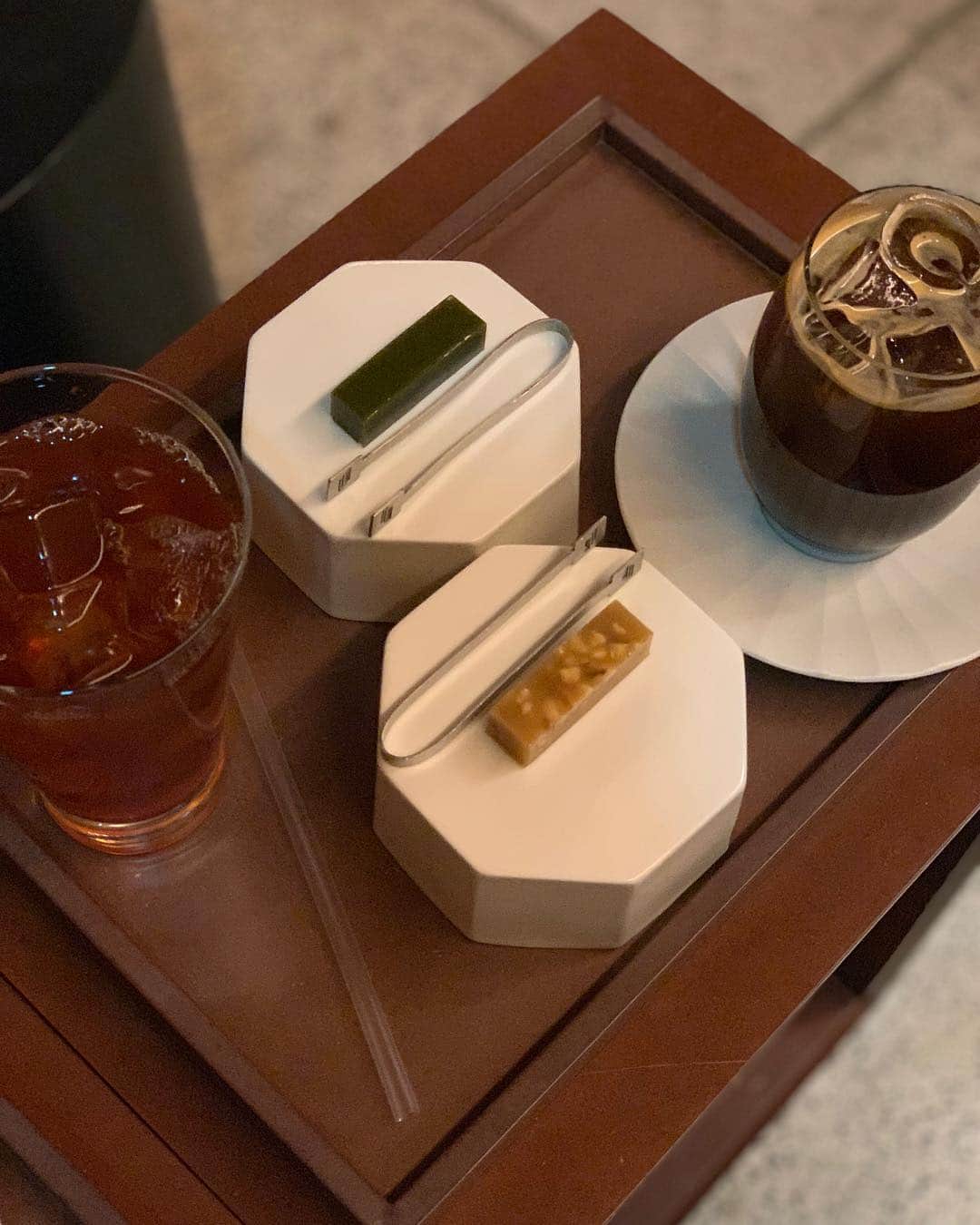 COCO さんのインスタグラム写真 - (COCO Instagram)「Gonna start posting cool spots in Korea for everyone who’ll be visiting Korea! . They make their own caramels! I recommend their earl gray caramel! Pairs nicely with your coffee or even wine! . #places #korea #cafe #카페 #성수동카페 #인덱스카라멜 #indexcaramel #foodie #수제카라멜」3月26日 17時20分 - rilaccoco