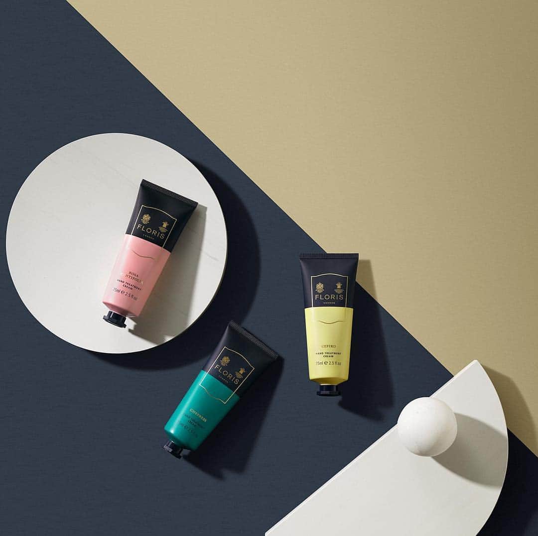 のインスタグラム：「We are delighted to launch our new collection of Hand Treatment Creams, now available in three different scents, Cefiro, Chypress and Rosa Centifolia. Shop now through the link in our bio. #FlorisLondon #NewIn #JustLaunched #HandTreatmentCream #LuxuryHandCream #EverydayMomentsOfIndulgence」
