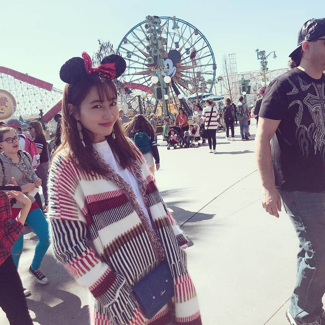 イ・ミンジョンさんのインスタグラム写真 - (イ・ミンジョンInstagram)「한달전사진 디즈니 이제야올림  #Disneyland #GetYourEarsOn #Mickey90 #disneyland_anaheim」3月26日 17時35分 - 216jung