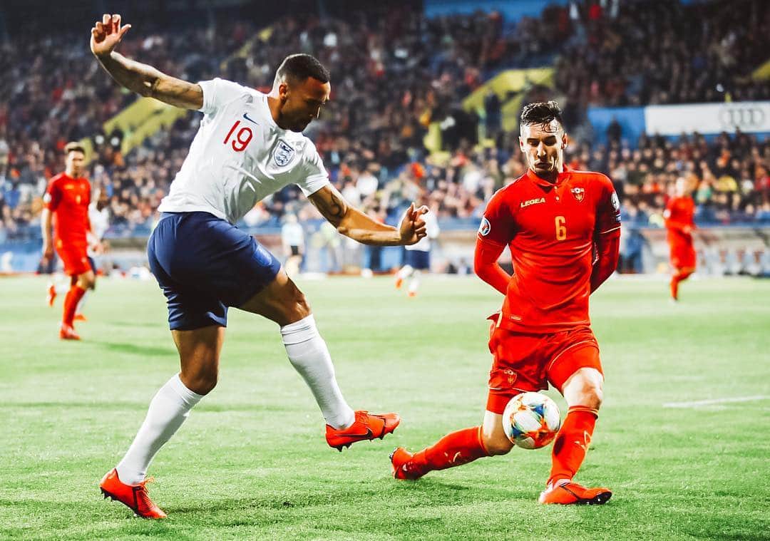 カラム・ウィルソンのインスタグラム：「Great week away with @england .. 2 games, 6 points 🙌🏽」