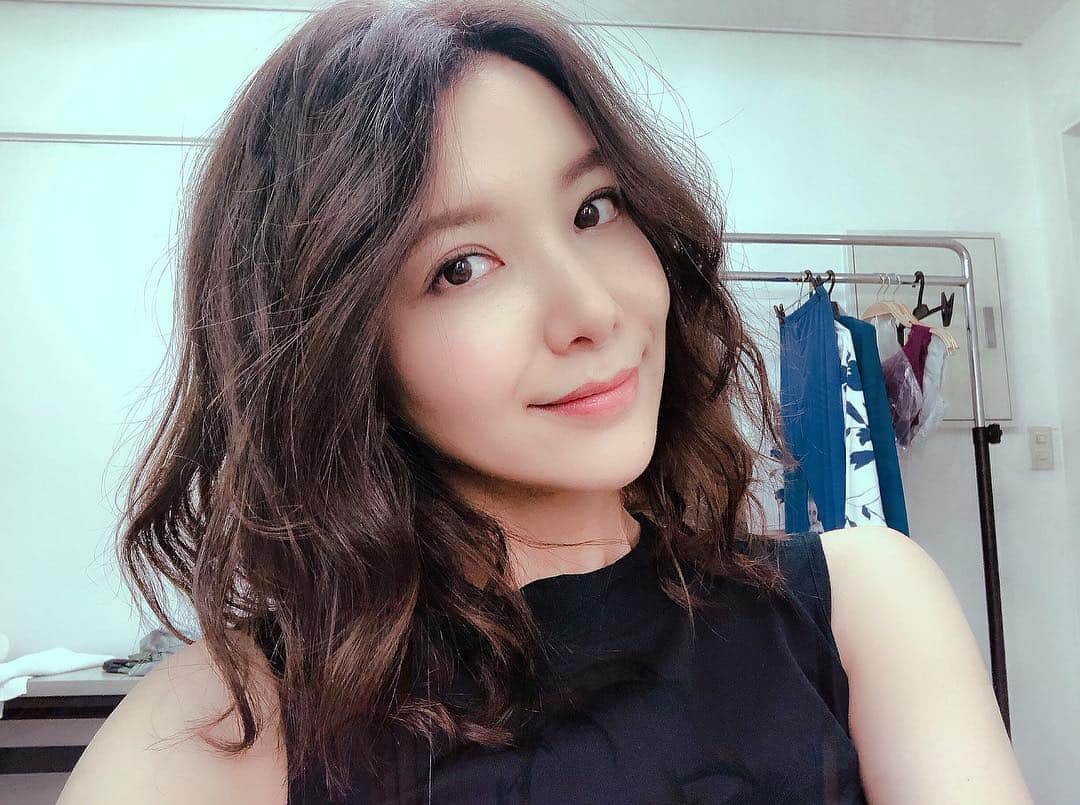 大出千尋さんのインスタグラム写真 - (大出千尋Instagram)「撮影順調♡ 本日はコーヒー飲みすぎな日🤦‍♀️🤦‍♀️🤦‍♀️」3月26日 17時52分 - chihiro_1208_offi